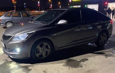 Hyundai Solaris II рестайлинг, 2015 год, 930 000 рублей, 1 фотография