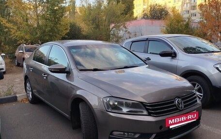 Volkswagen Passat B7, 2011 год, 880 000 рублей, 2 фотография