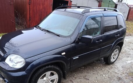 Chevrolet Niva I рестайлинг, 2011 год, 500 000 рублей, 4 фотография