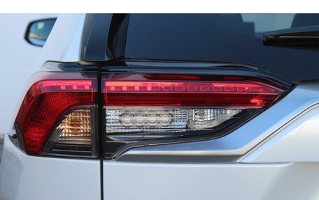 Toyota RAV4, 2025 год, 6 300 000 рублей, 10 фотография