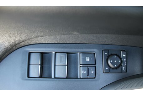 Toyota RAV4, 2025 год, 6 300 000 рублей, 29 фотография