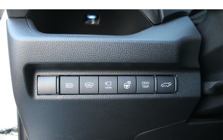 Toyota RAV4, 2025 год, 6 300 000 рублей, 28 фотография