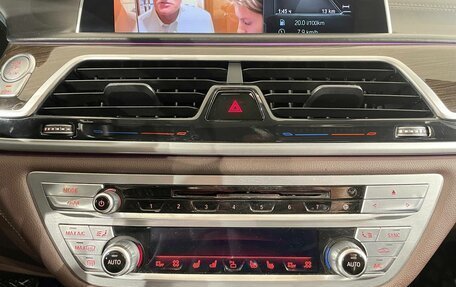 BMW 7 серия, 2017 год, 2 770 000 рублей, 12 фотография