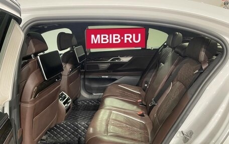 BMW 7 серия, 2017 год, 2 770 000 рублей, 19 фотография