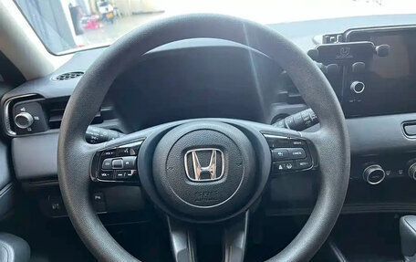 Honda Vezel, 2023 год, 1 400 000 рублей, 13 фотография