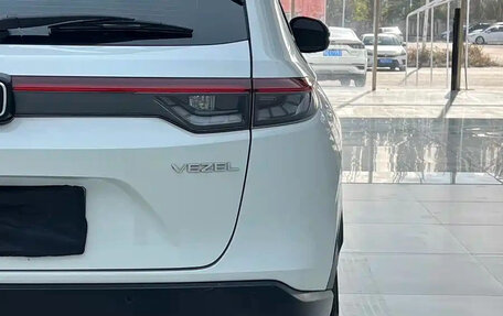 Honda Vezel, 2023 год, 1 400 000 рублей, 9 фотография