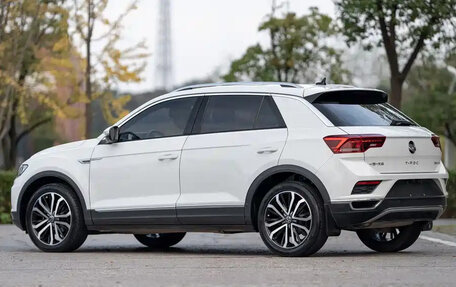 Volkswagen T-Roc I, 2022 год, 1 310 000 рублей, 5 фотография