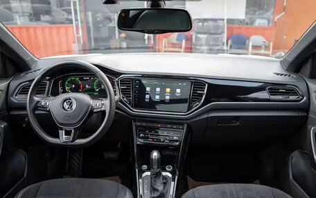 Volkswagen T-Roc I, 2022 год, 1 310 000 рублей, 9 фотография