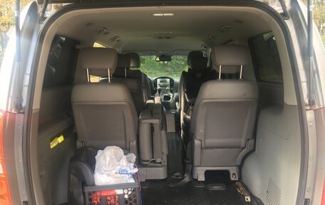 Hyundai Grand Starex Grand Starex I рестайлинг 2, 2016 год, 2 200 000 рублей, 12 фотография