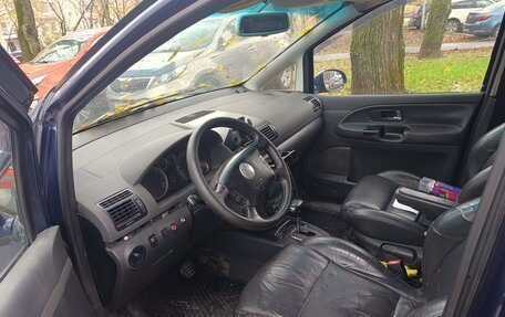 Volkswagen Sharan I рестайлинг, 2004 год, 380 000 рублей, 2 фотография