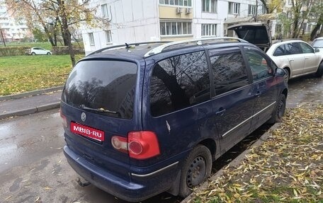 Volkswagen Sharan I рестайлинг, 2004 год, 380 000 рублей, 3 фотография