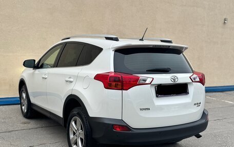 Toyota RAV4, 2015 год, 2 150 000 рублей, 6 фотография