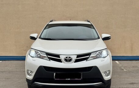 Toyota RAV4, 2015 год, 2 150 000 рублей, 2 фотография