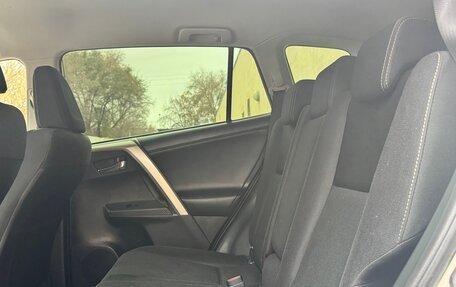 Toyota RAV4, 2015 год, 2 150 000 рублей, 12 фотография