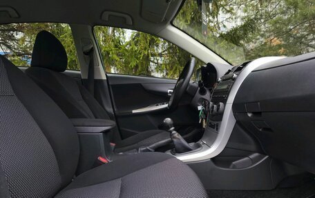 Toyota Corolla, 2011 год, 689 000 рублей, 14 фотография