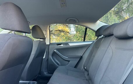 Volkswagen Jetta VI, 2012 год, 890 000 рублей, 25 фотография