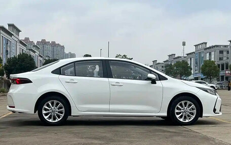 Toyota Corolla, 2022 год, 1 100 000 рублей, 4 фотография