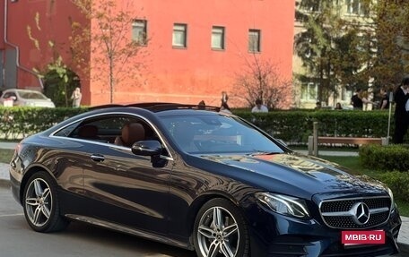 Mercedes-Benz E-Класс, 2019 год, 3 850 000 рублей, 1 фотография