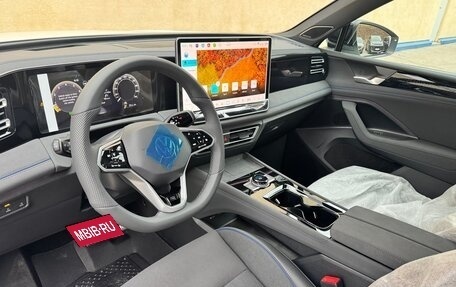 Volkswagen Tiguan, 2025 год, 4 750 000 рублей, 12 фотография