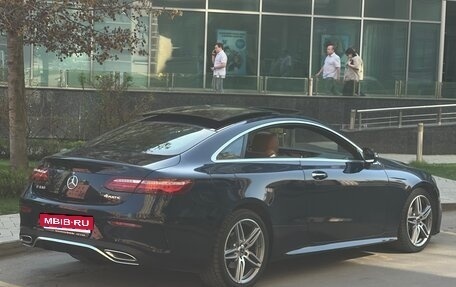Mercedes-Benz E-Класс, 2019 год, 3 850 000 рублей, 2 фотография