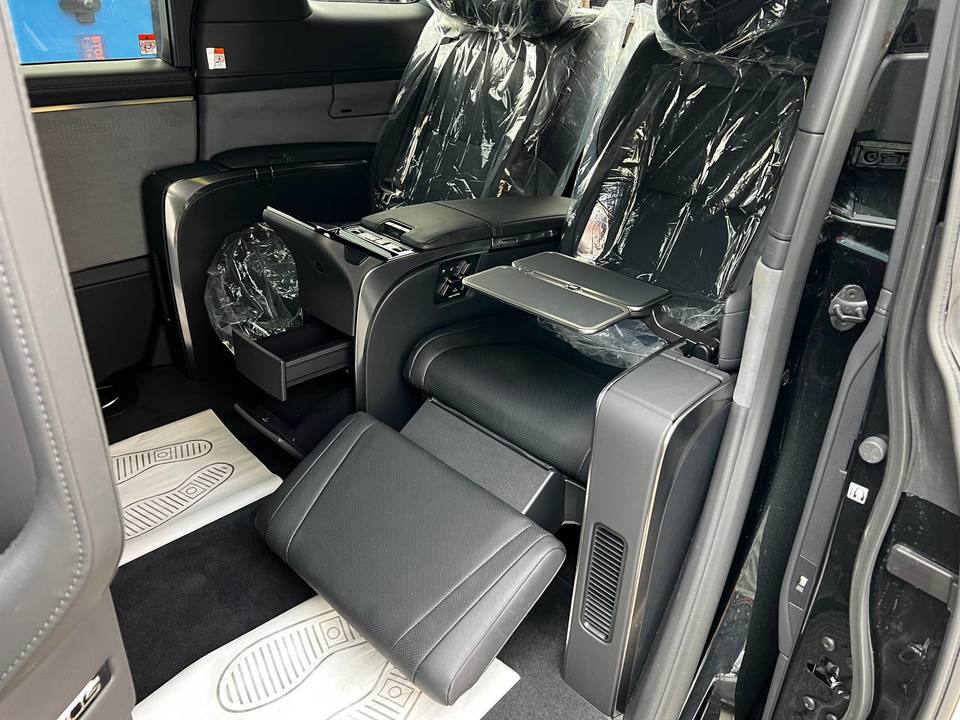 Lexus LM I, 2025 год, 19 400 000 рублей, 26 фотография