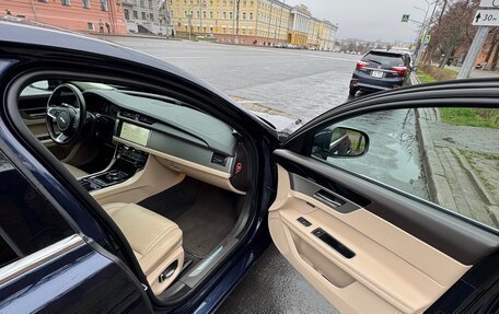 Jaguar XF II, 2018 год, 2 700 000 рублей, 8 фотография