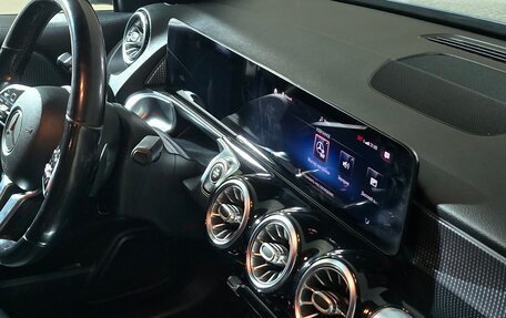 Mercedes-Benz GLB, 2020 год, 3 250 000 рублей, 27 фотография