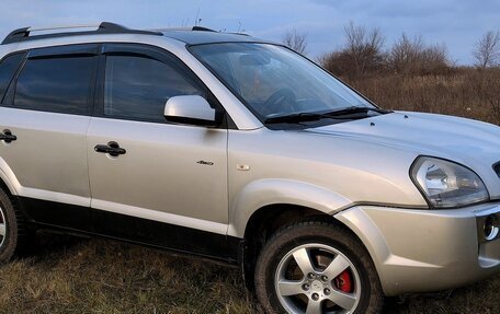 Hyundai Tucson III, 2006 год, 630 000 рублей, 2 фотография