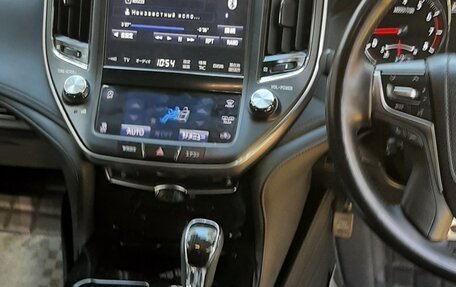 Toyota Crown, 2018 год, 3 000 000 рублей, 8 фотография