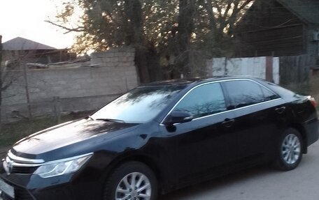 Toyota Camry, 2017 год, 2 230 000 рублей, 3 фотография