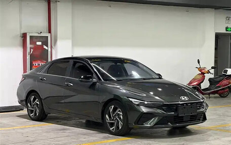 Hyundai Elantra, 2023 год, 1 100 000 рублей, 3 фотография