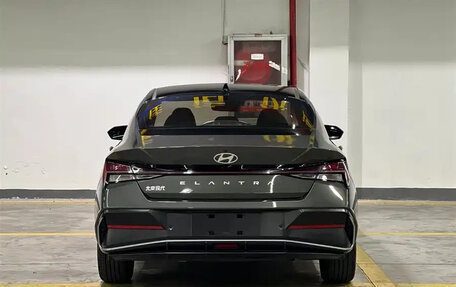 Hyundai Elantra, 2023 год, 1 100 000 рублей, 5 фотография