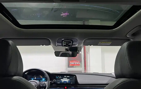 Hyundai Elantra, 2023 год, 1 100 000 рублей, 12 фотография