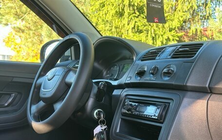 Skoda Fabia II, 2011 год, 380 000 рублей, 19 фотография