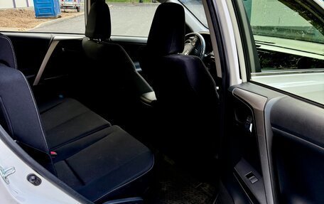 Toyota RAV4, 2015 год, 2 600 000 рублей, 11 фотография