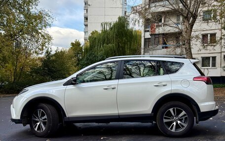 Toyota RAV4, 2015 год, 2 600 000 рублей, 6 фотография