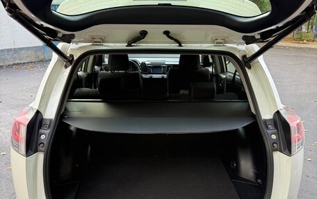 Toyota RAV4, 2015 год, 2 600 000 рублей, 12 фотография