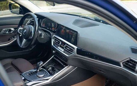 BMW 3 серия, 2021 год, 2 644 750 рублей, 10 фотография