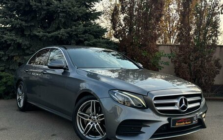 Mercedes-Benz E-Класс, 2019 год, 3 190 000 рублей, 1 фотография