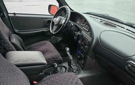 Chevrolet Niva I рестайлинг, 2013 год, 650 000 рублей, 21 фотография