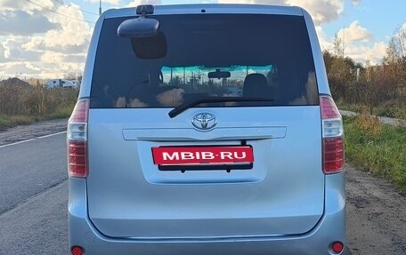 Toyota Noah III, 2009 год, 1 380 000 рублей, 2 фотография