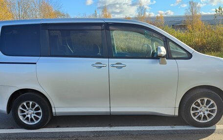 Toyota Noah III, 2009 год, 1 380 000 рублей, 8 фотография