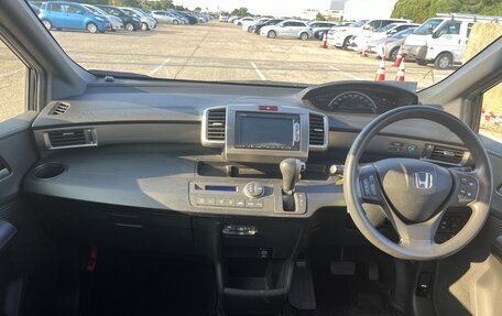 Honda Freed I, 2015 год, 1 300 000 рублей, 7 фотография