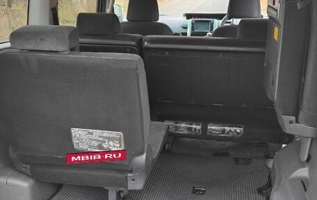 Toyota Noah III, 2009 год, 1 380 000 рублей, 9 фотография