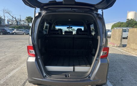 Honda Freed I, 2015 год, 1 300 000 рублей, 10 фотография