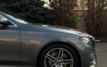 Mercedes-Benz E-Класс, 2019 год, 3 190 000 рублей, 7 фотография