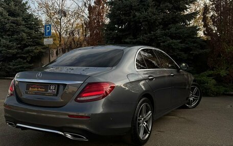 Mercedes-Benz E-Класс, 2019 год, 3 190 000 рублей, 13 фотография