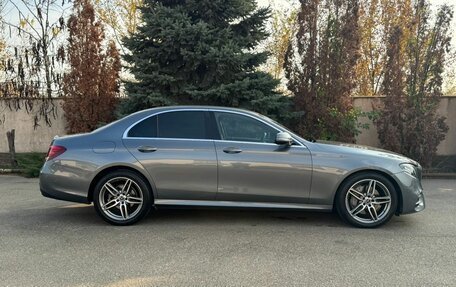 Mercedes-Benz E-Класс, 2019 год, 3 190 000 рублей, 11 фотография