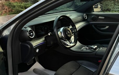 Mercedes-Benz E-Класс, 2019 год, 3 190 000 рублей, 17 фотография