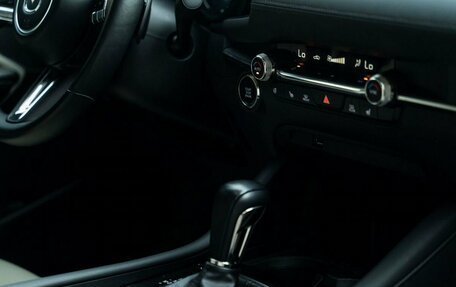 Mazda 3, 2021 год, 2 450 000 рублей, 21 фотография